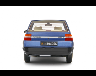 Alfa Romeo Giulietta 1.6 - 1.8 1980 Blu Pervinca Laudoracing 1:18 Resinemodell (Türen, Motorhaube... nicht zu öffnen!)